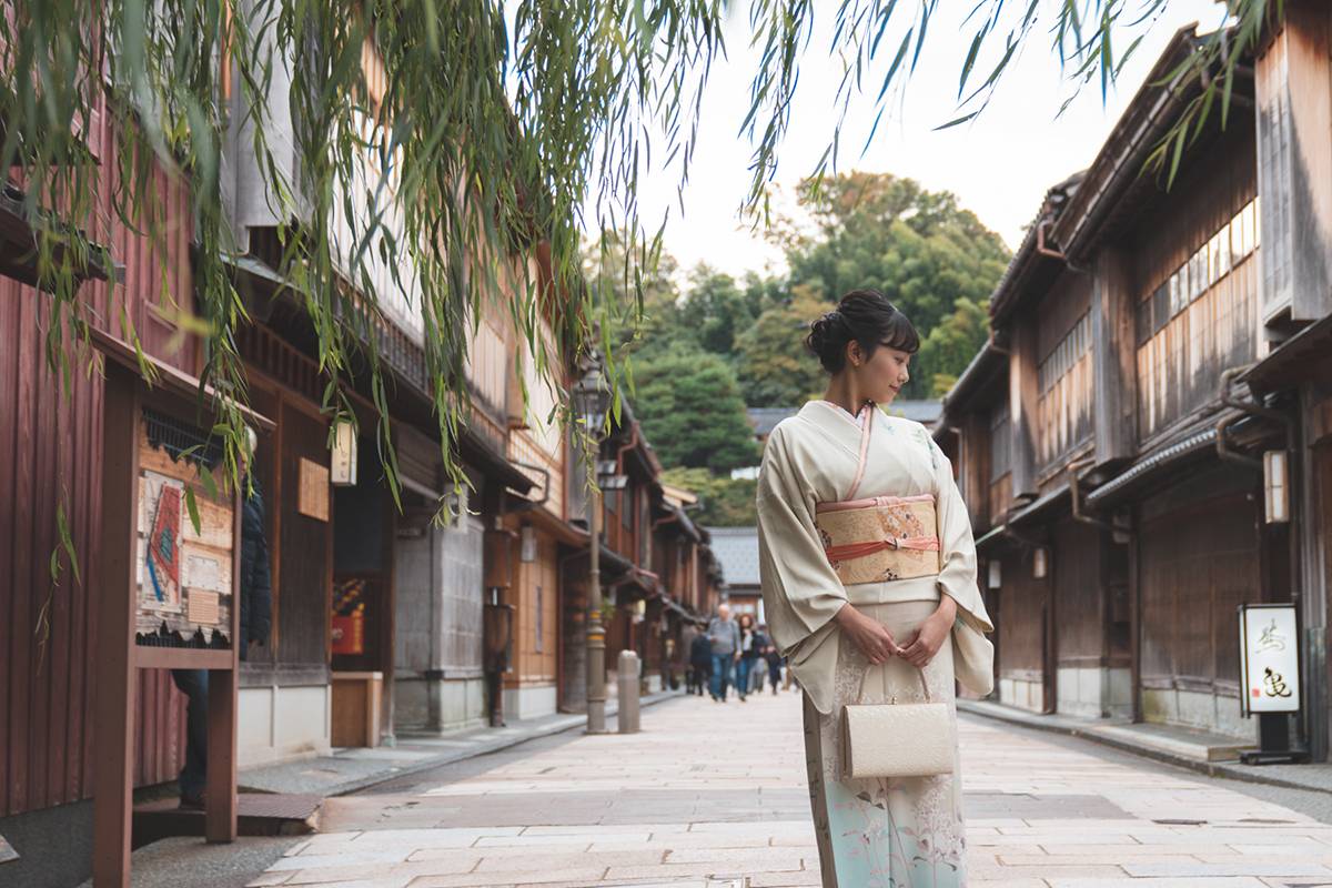 The Higashichaya district is designated an Important Preservation District for Groups of Traditional Buildings.